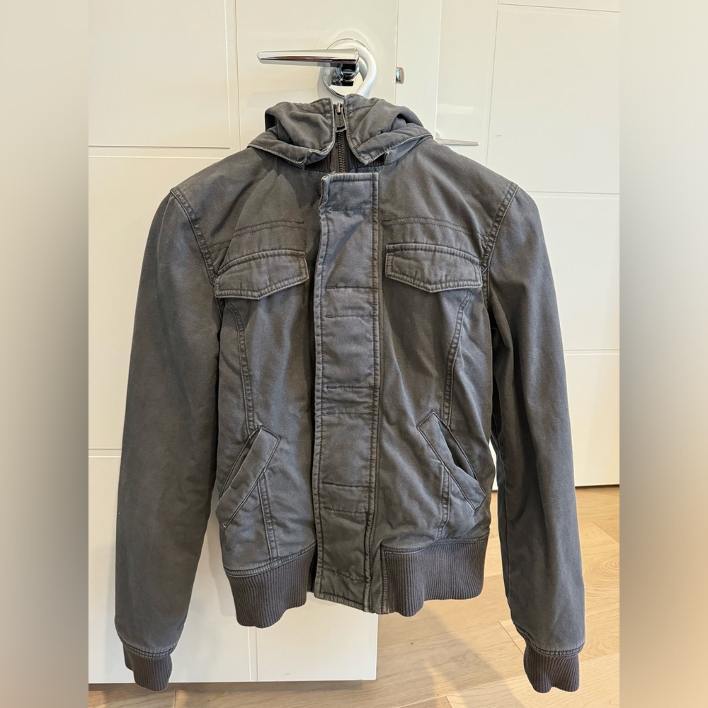 TNA jacket size small